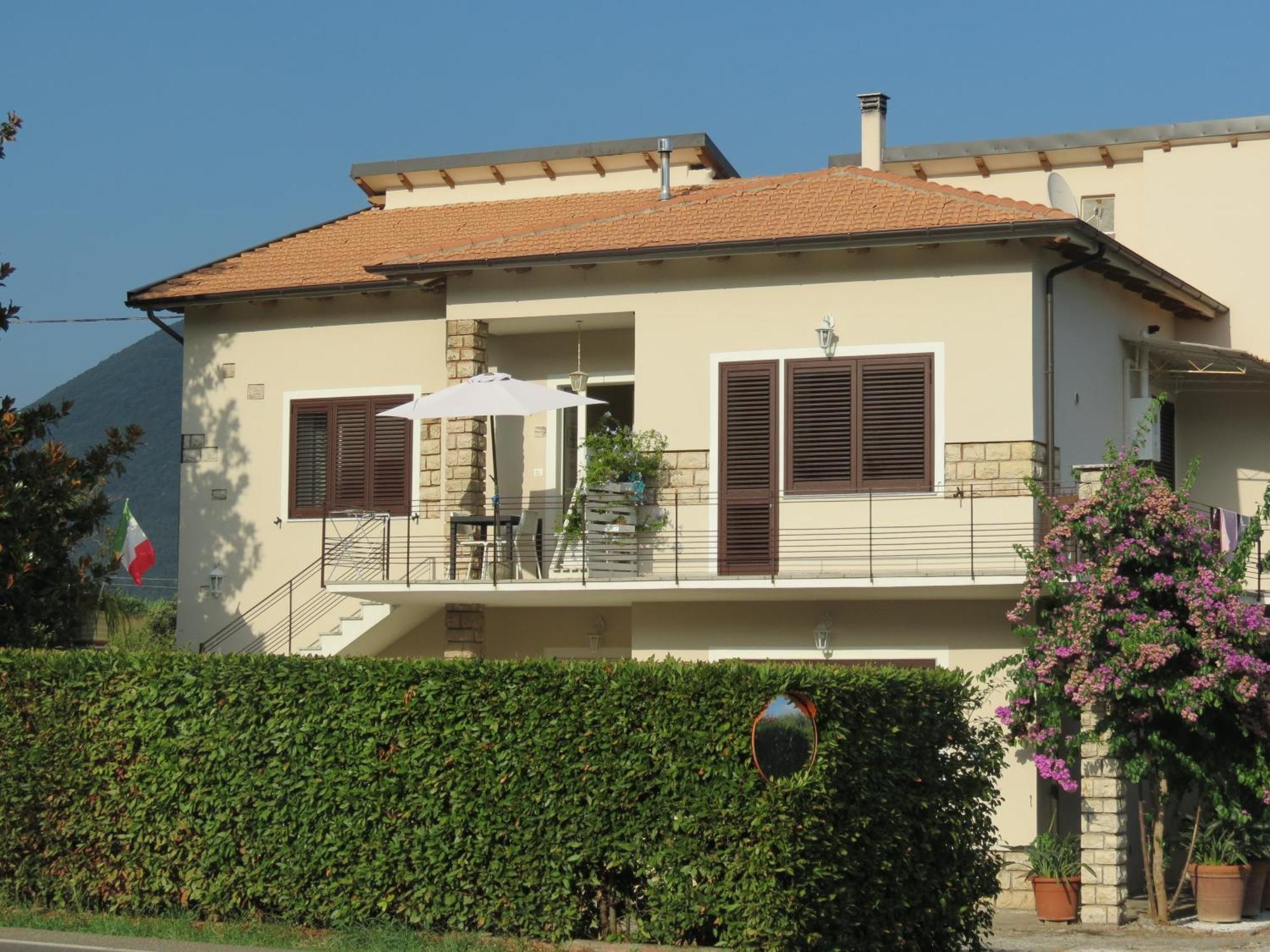 Casa Vacanze “Bouganville” Loc Avane Pisa Vecchiano Εξωτερικό φωτογραφία